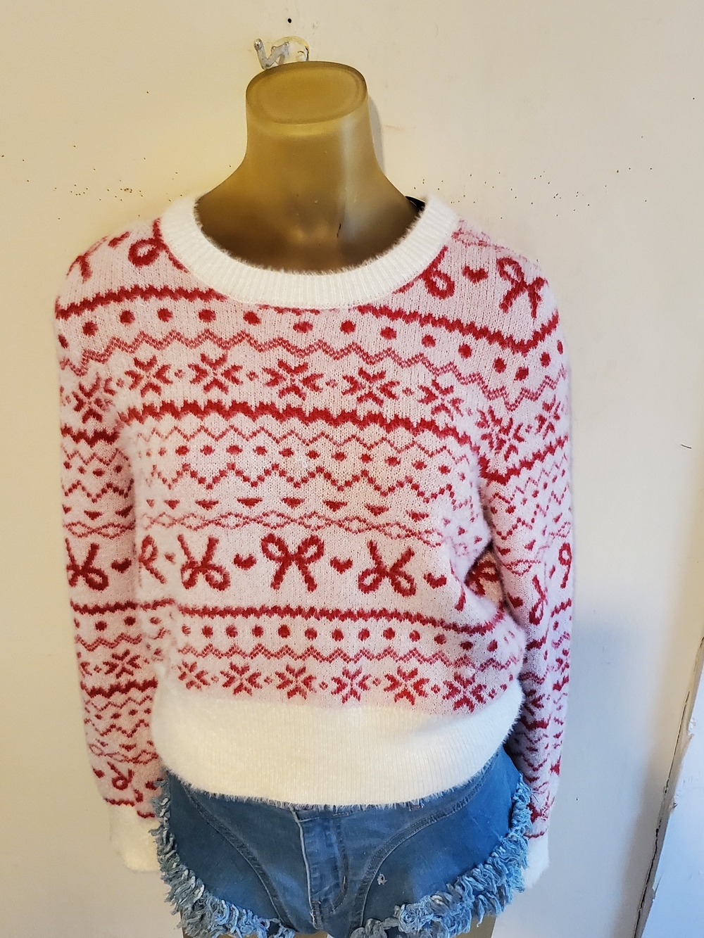 Cozy Red & White Patterned Women’s Sweater Size L